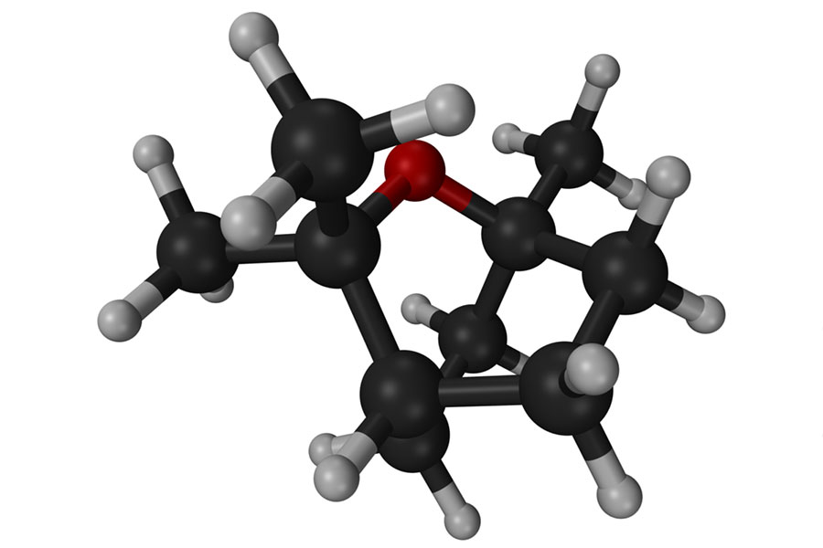 072---1-tinh-chất-Cineol-(Eucalyptol)
