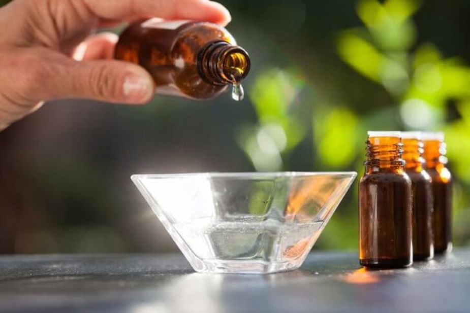 Tinh dầu Địa Liền có hương thơm ấm áp, dễ chịu