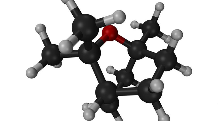 072---1-tinh-chất-Cineol-(Eucalyptol)