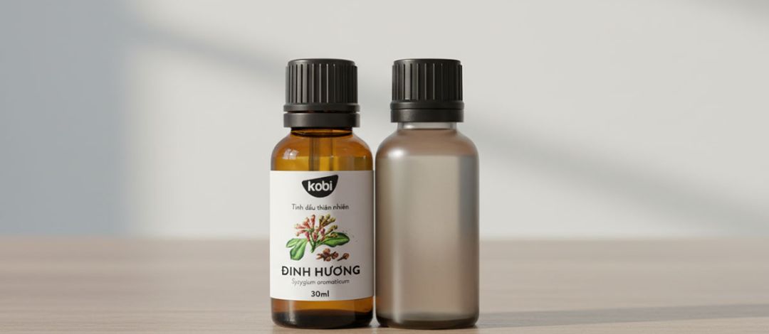 So sánh tinh dầu thật và giả qua 5 dấu hiệu cơ bản giúp người dùng nhận biết sản phẩm chất lượng.